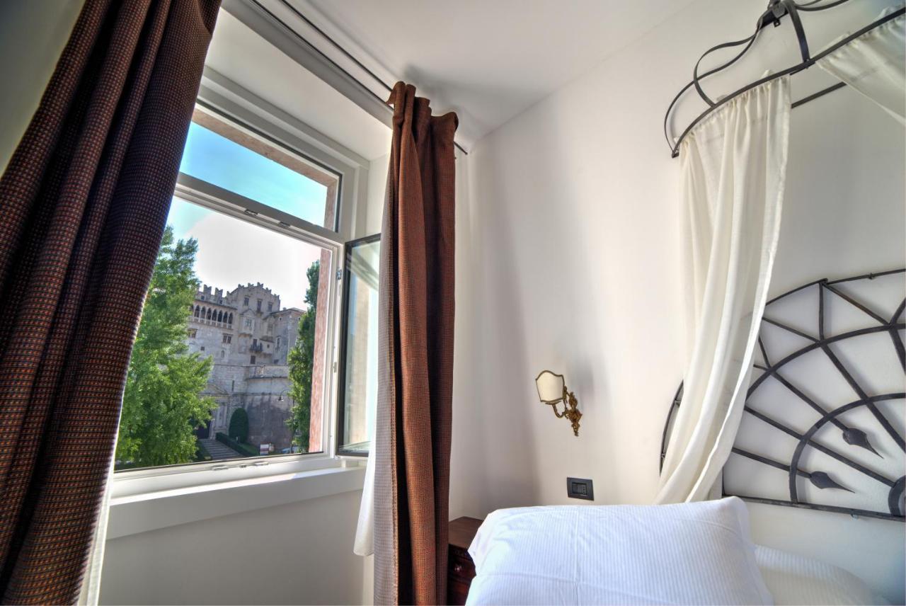 Rooms Alla Loggia Del Castello Trento Exterior photo