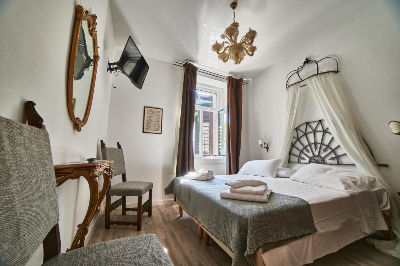 Rooms Alla Loggia Del Castello Trento Exterior photo